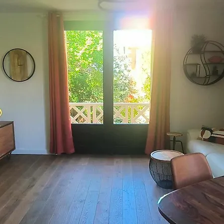 Petit Lotus Apartment