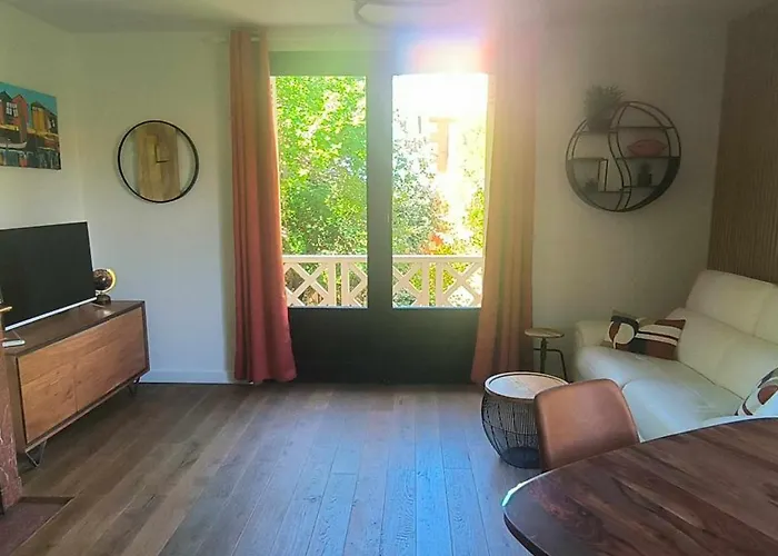 Petit Lotus Apartment